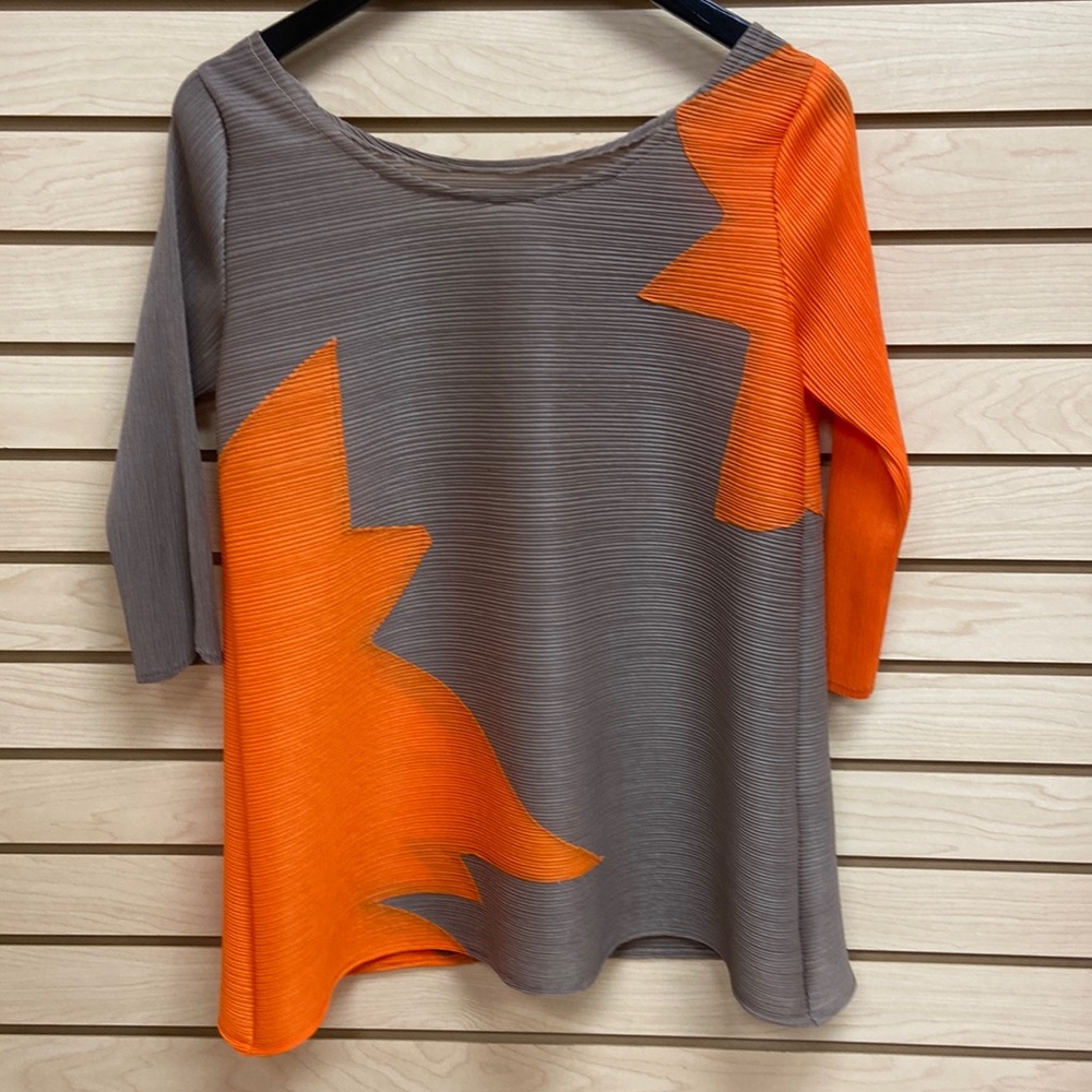 fashionable women top  Size L custom made